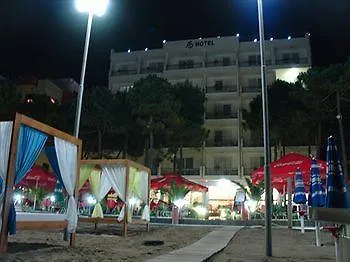As 4*