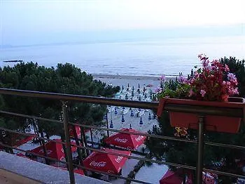 Hotel As Golem (Tirana)
