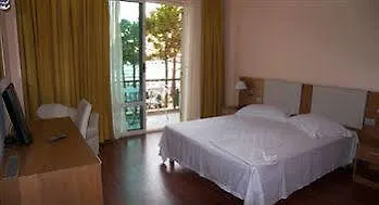 Hotel As Golem (Tirana)